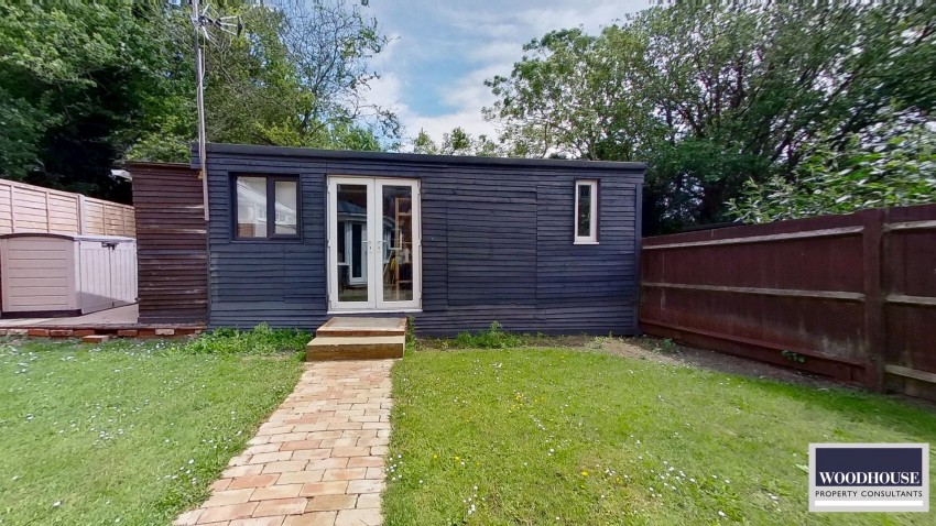 Images for Little Stock Road, Cheshunt, Hertfordshire EAID:3131305421 BID:11055924