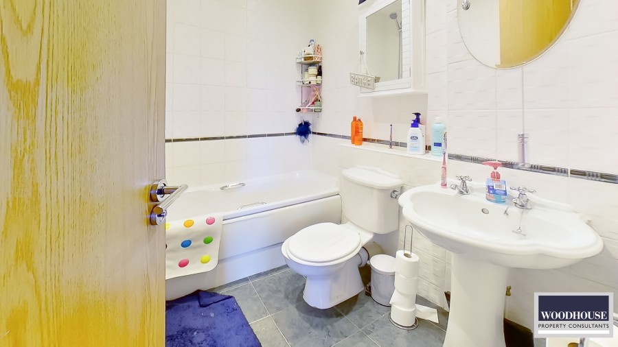 Images for Glen Luce, Cheshunt, Hertfordshire, EN8 8NW, Cheshunt EAID:3131305421 BID:11055924