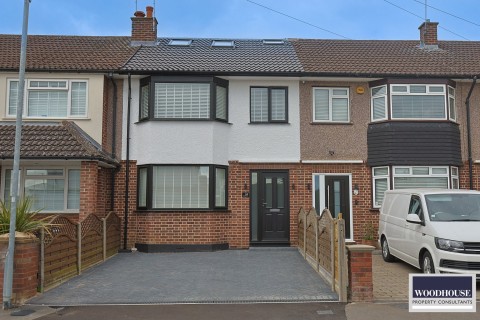 Dorchester Avenue, Hoddesdon, Hertfordshire