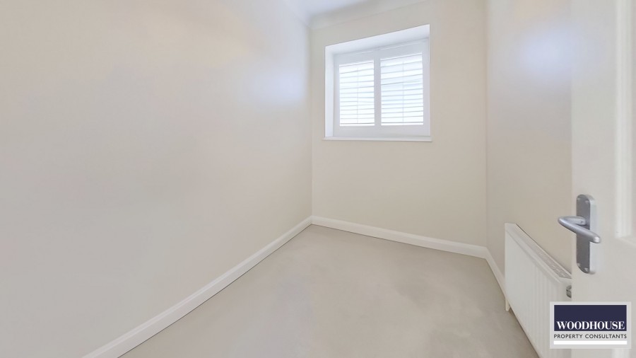Images for Denny Gate, Cheshunt, Hertfordshire EAID:3131305421 BID:11055924