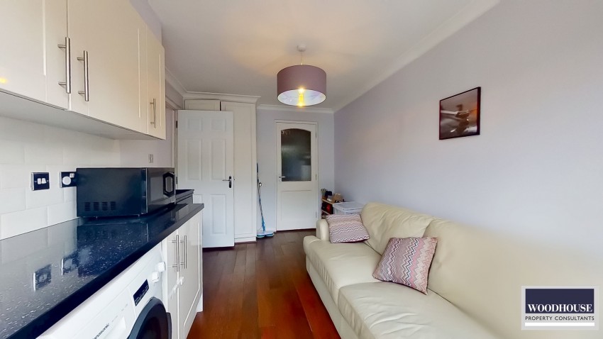 Images for Denny Gate, Cheshunt, Hertfordshire EAID:3131305421 BID:11055924