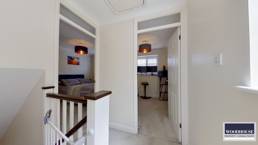 Images for Denny Gate, Cheshunt, Hertfordshire EAID:3131305421 BID:11055924