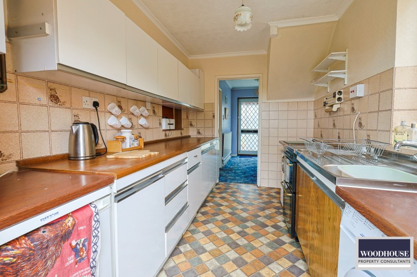 Images for Harriescourt, Waltham Abbey, Essex EAID:3131305421 BID:11055924