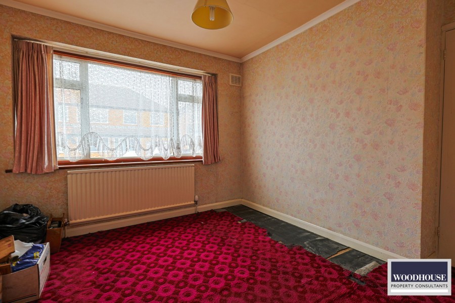 Images for Harriescourt, Waltham Abbey, Essex EAID:3131305421 BID:11055924