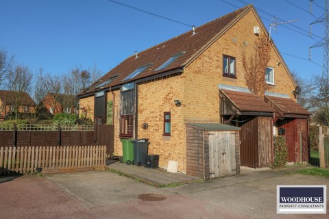Benedictine Gate, Cheshunt, Hertfordshire