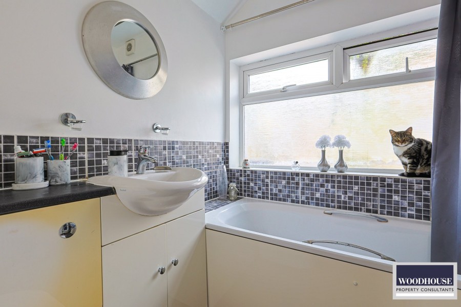Images for Flamstead End Road, Cheshunt, Hertfordshire EAID:3131305421 BID:11055924