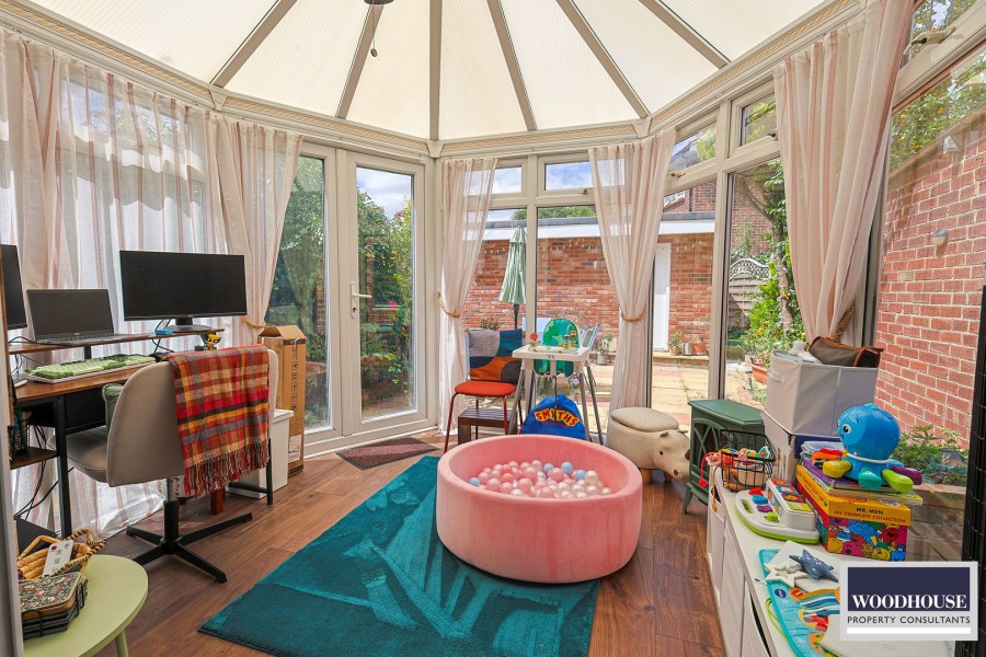 Images for Tudor Close, Cheshunt, Hertfordshire EAID:3131305421 BID:11055924