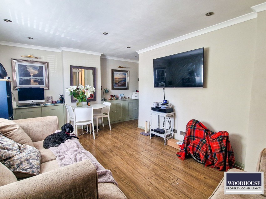 Images for Goffs Oak, Waltham Cross, Hertfordshire EAID:3131305421 BID:11055924