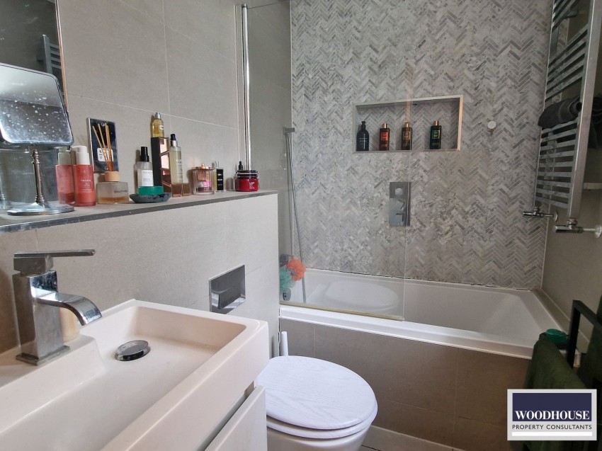 Images for Goffs Oak, Waltham Cross, Hertfordshire EAID:3131305421 BID:11055924