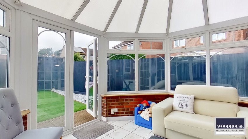 Images for Kingsmead, Cheshunt, Hertfordshire EAID:3131305421 BID:11055924