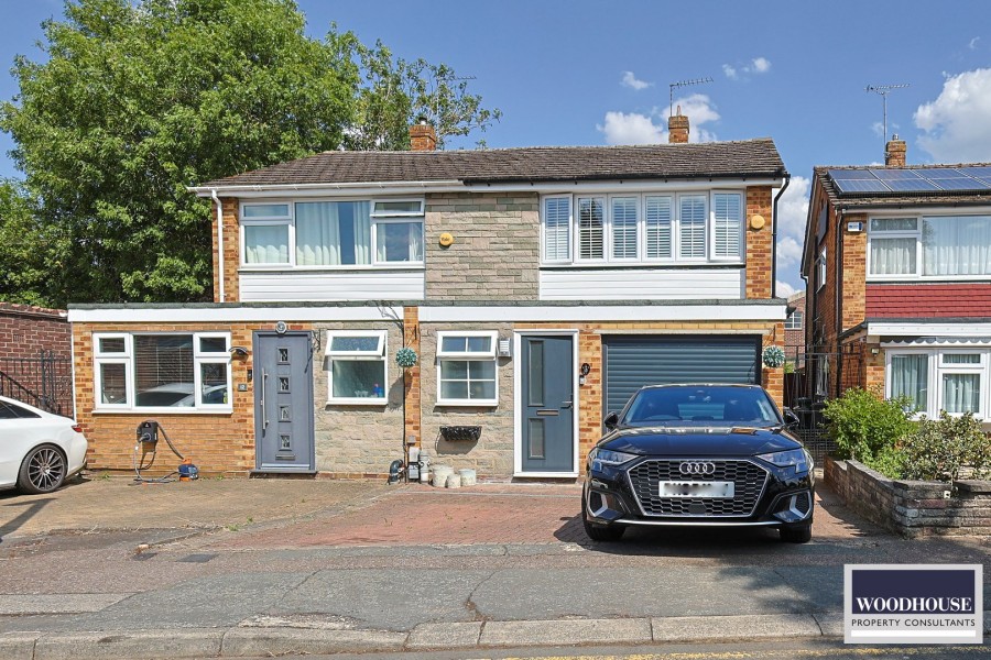 Images for Oakdene, Cheshunt, Hertfordshire EAID:3131305421 BID:11055924