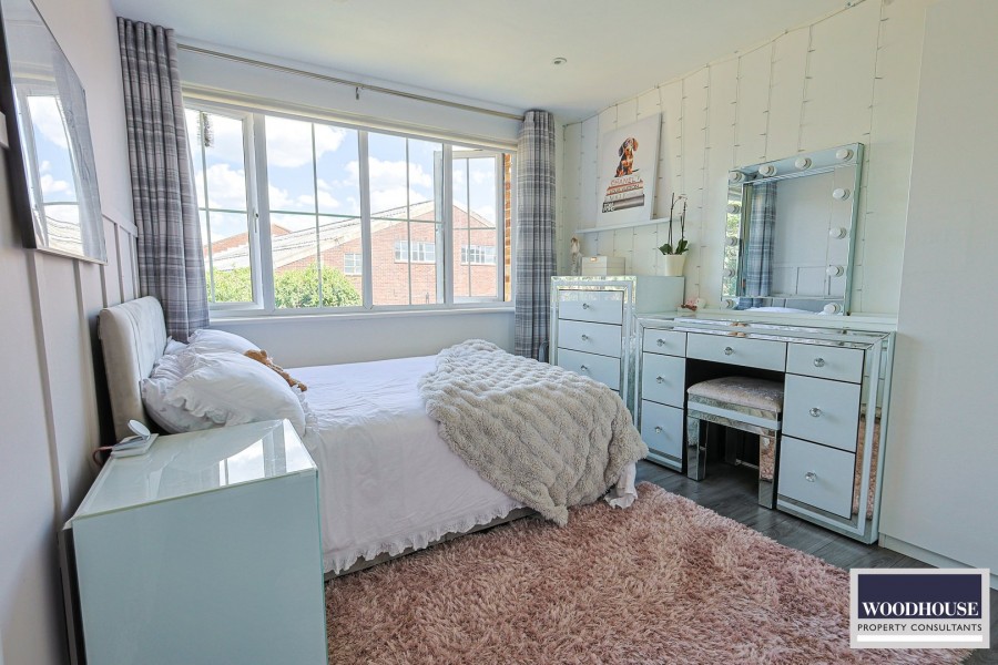 Images for Oakdene, Cheshunt, Hertfordshire EAID:3131305421 BID:11055924