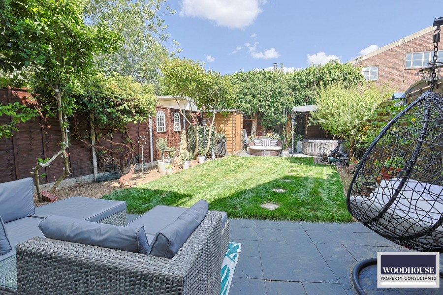 Images for Oakdene, Cheshunt, Hertfordshire EAID:3131305421 BID:11055924