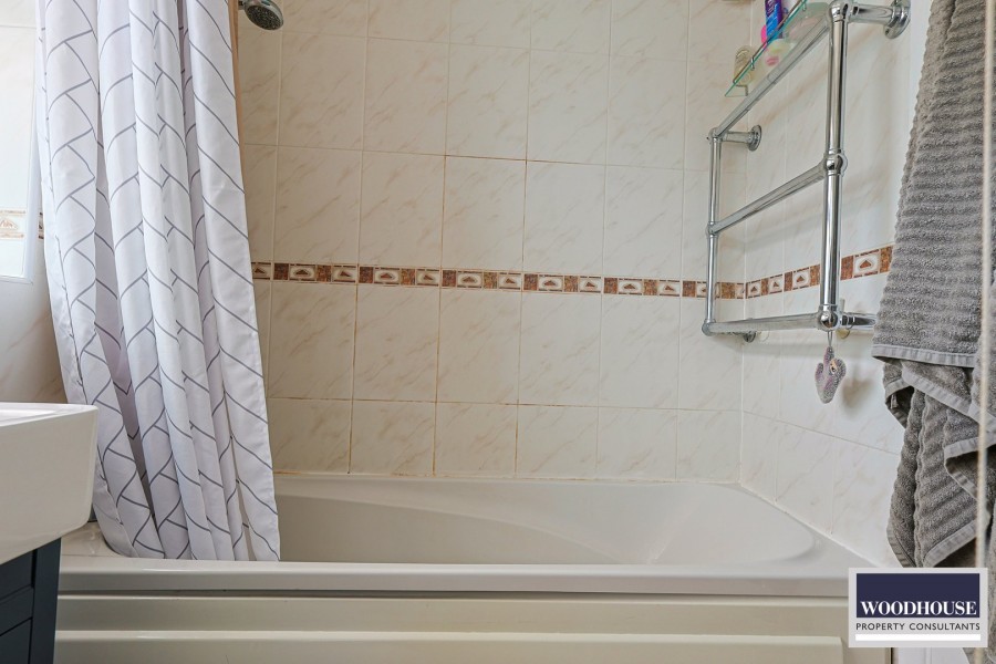 Images for Winton Drive, Cheshunt, Hertfordshire EAID:3131305421 BID:11055924