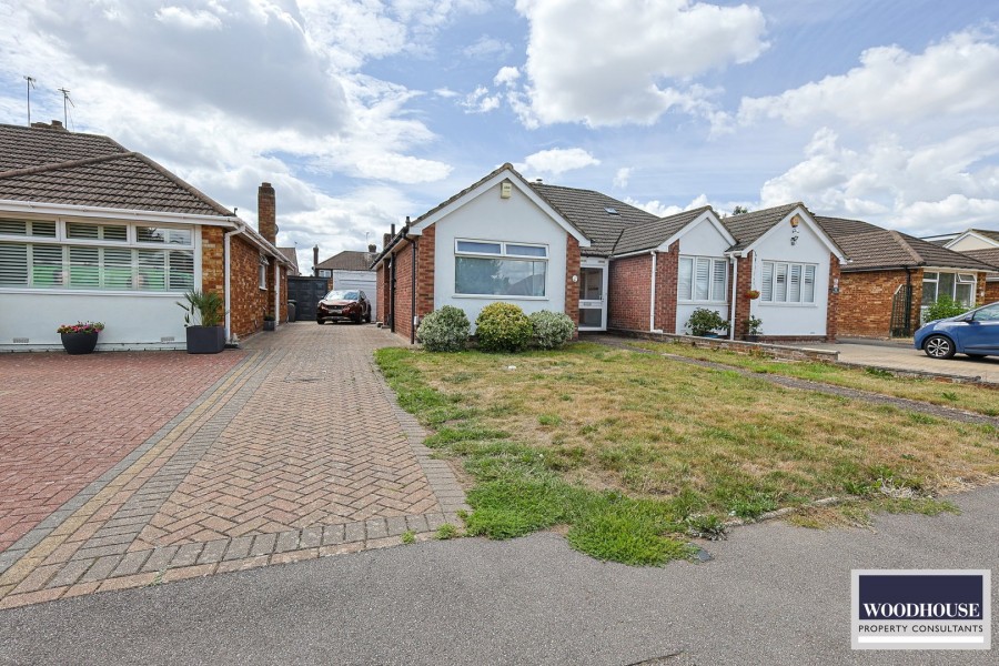 Images for Winton Drive, Cheshunt, Hertfordshire EAID:3131305421 BID:11055924