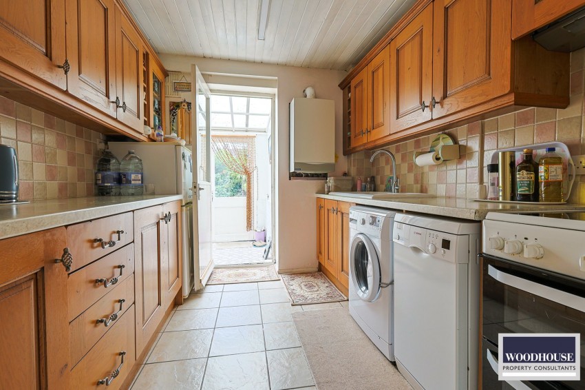 Images for Cheshunt, Waltham Cross, Hertfordshire EAID:3131305421 BID:11055924