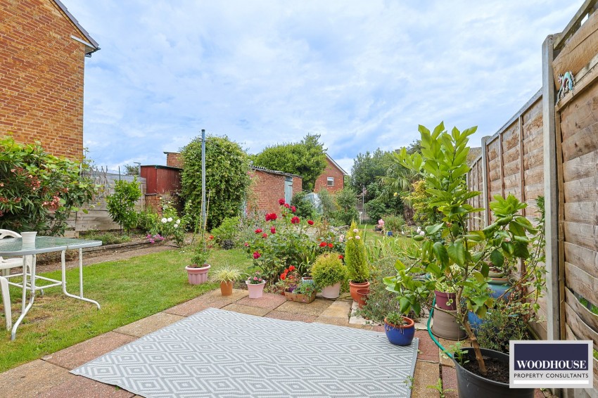 Images for Cheshunt, Waltham Cross, Hertfordshire EAID:3131305421 BID:11055924