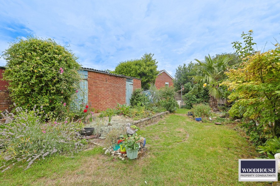Images for Cheshunt, Waltham Cross, Hertfordshire EAID:3131305421 BID:11055924