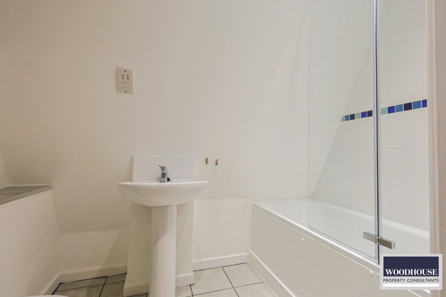 Images for Turners Hill, Cheshunt, Hertfordshire EAID:3131305421 BID:11055924