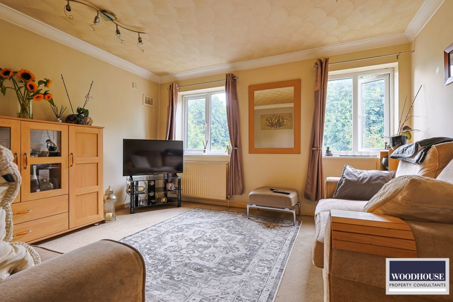 Images for Parkside, Waltham Cross, Hertfordshire EAID:3131305421 BID:11055924