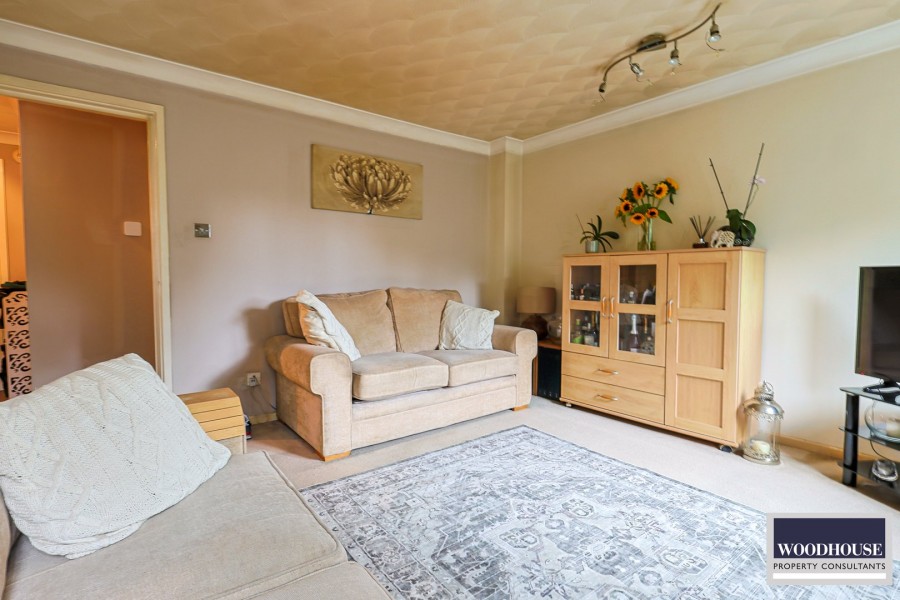 Images for Parkside, Waltham Cross, Hertfordshire EAID:3131305421 BID:11055924