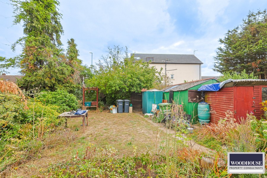 Images for Cheshunt, Waltham Cross, Hertfordshire EAID:3131305421 BID:11055924