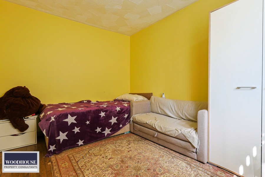 Images for Cross Road, Waltham Cross, Hertfordshire EAID:3131305421 BID:11055924