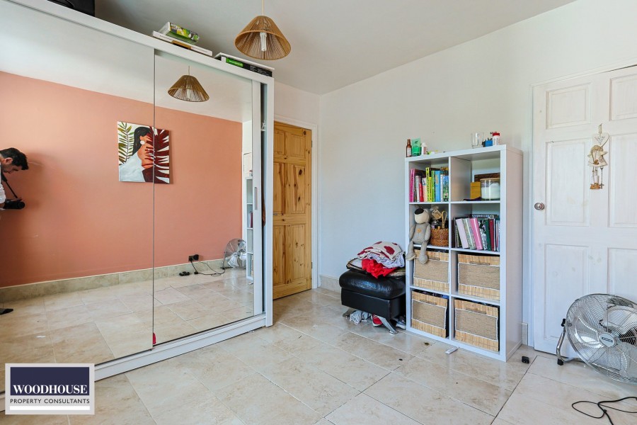 Images for Cross Road, Waltham Cross, Hertfordshire EAID:3131305421 BID:11055924