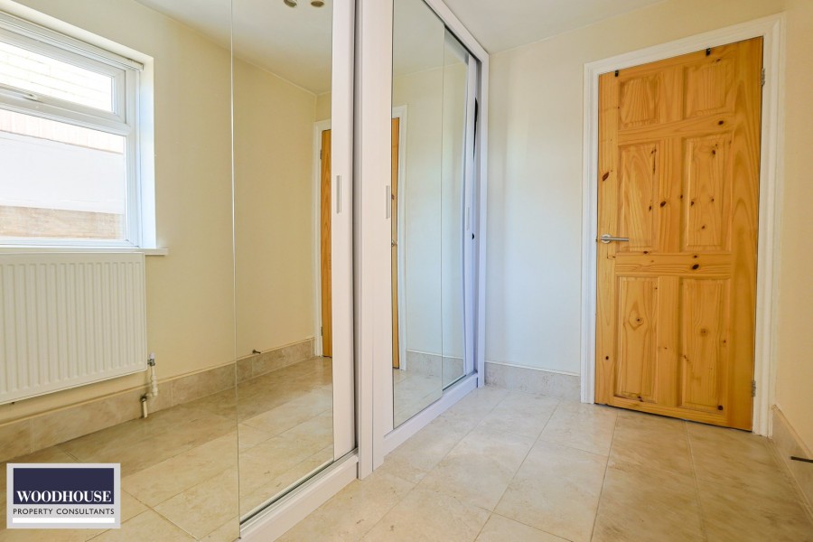Images for Cross Road, Waltham Cross, Hertfordshire EAID:3131305421 BID:11055924