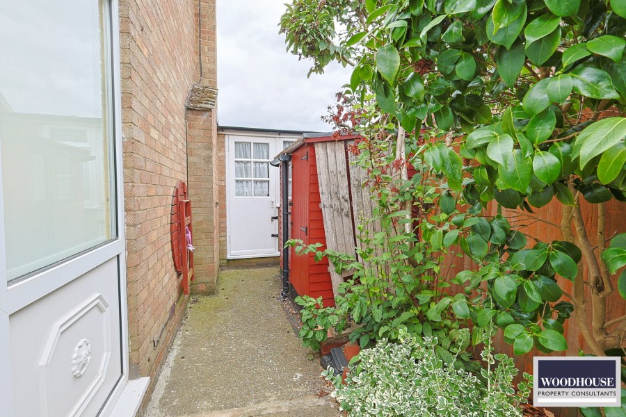 Images for Rushleigh Avenue, Cheshunt, Hertfordshire EAID:3131305421 BID:11055924