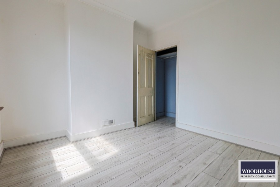 Images for King Edward Road, Waltham Cross, Hertfordshire EAID:3131305421 BID:11055924
