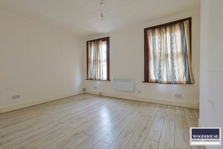 Images for King Edward Road, Waltham Cross, Hertfordshire EAID:3131305421 BID:11055924
