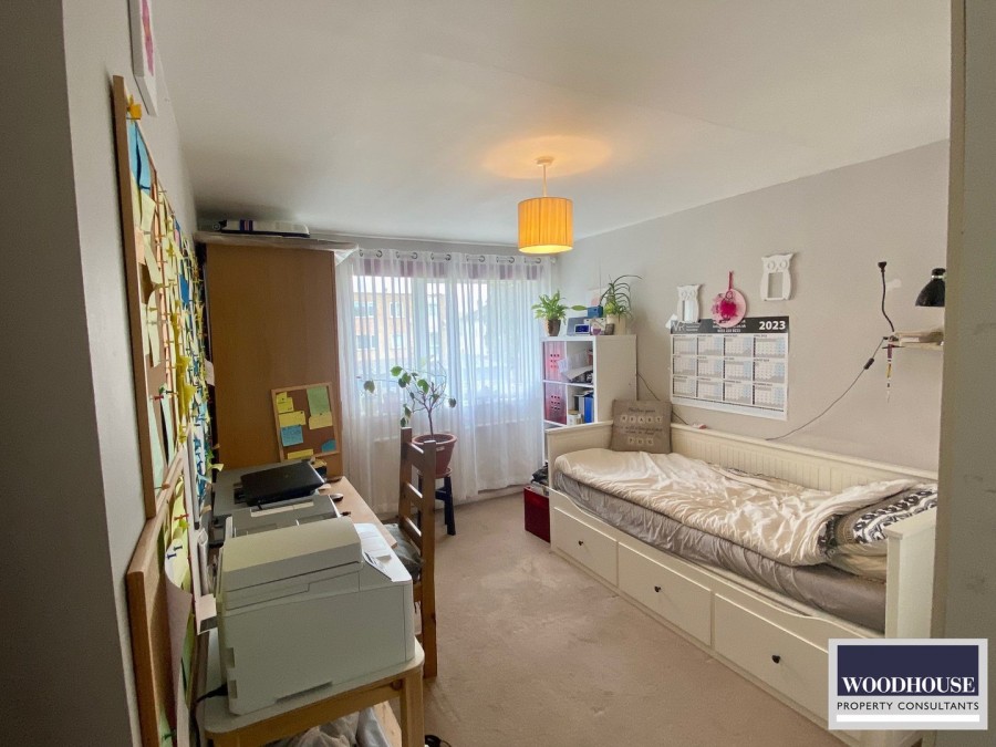 Images for Cheshunt, Waltham Cross, Hertfordshire EAID:3131305421 BID:11055924