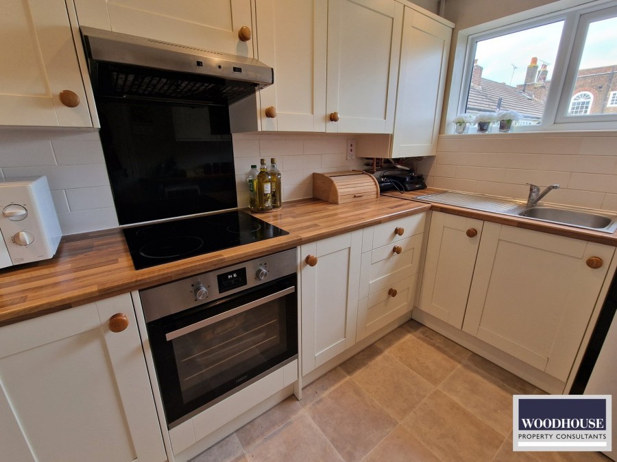 Images for Cheshunt, Waltham Cross, Hertfordshire EAID:3131305421 BID:11055924
