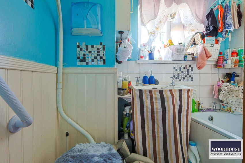 Images for Swanfield Road, Waltham Cross, Hertfordshire EAID:3131305421 BID:11055924