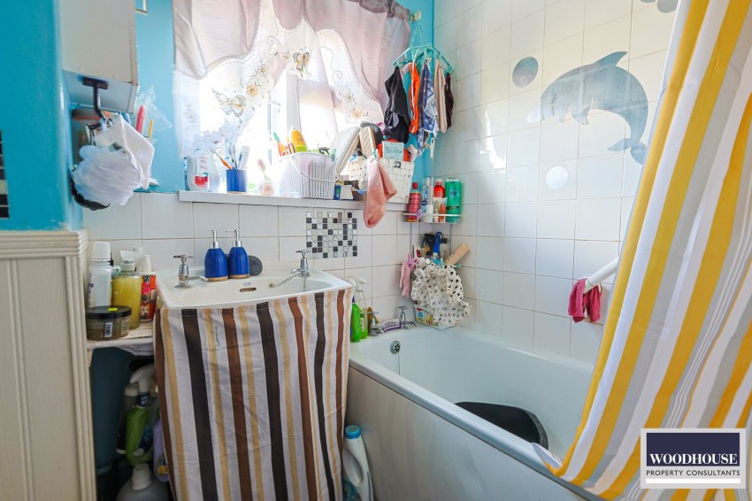 Images for Swanfield Road, Waltham Cross, Hertfordshire EAID:3131305421 BID:11055924