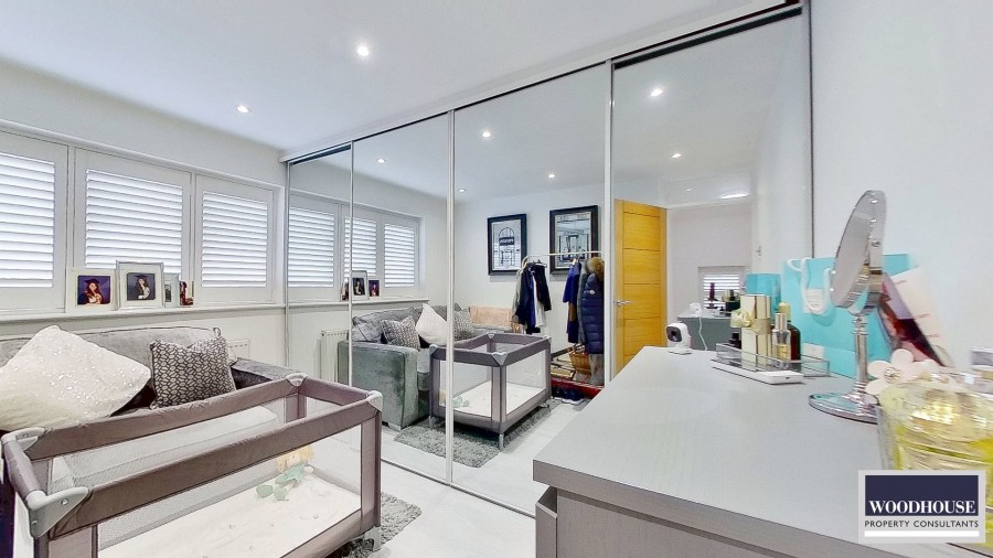 Images for Central Avenue, Waltham Cross, Hertfordshire EAID:3131305421 BID:11055924