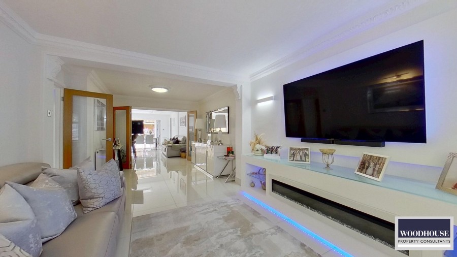 Images for Central Avenue, Waltham Cross, Hertfordshire EAID:3131305421 BID:11055924
