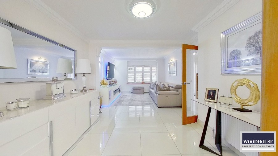 Images for Central Avenue, Waltham Cross, Hertfordshire EAID:3131305421 BID:11055924