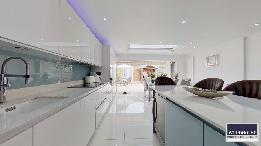 Images for Central Avenue, Waltham Cross, Hertfordshire EAID:3131305421 BID:11055924