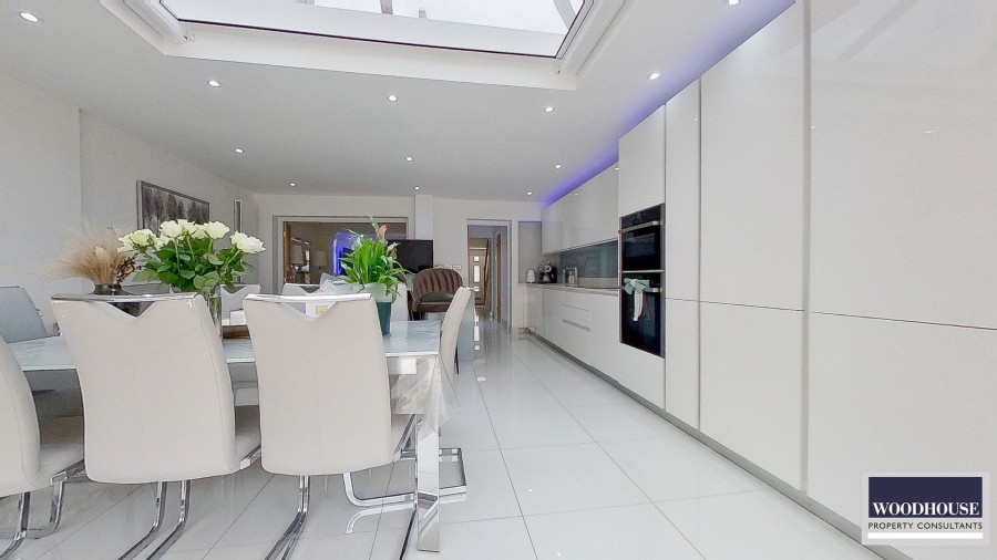 Images for Central Avenue, Waltham Cross, Hertfordshire EAID:3131305421 BID:11055924