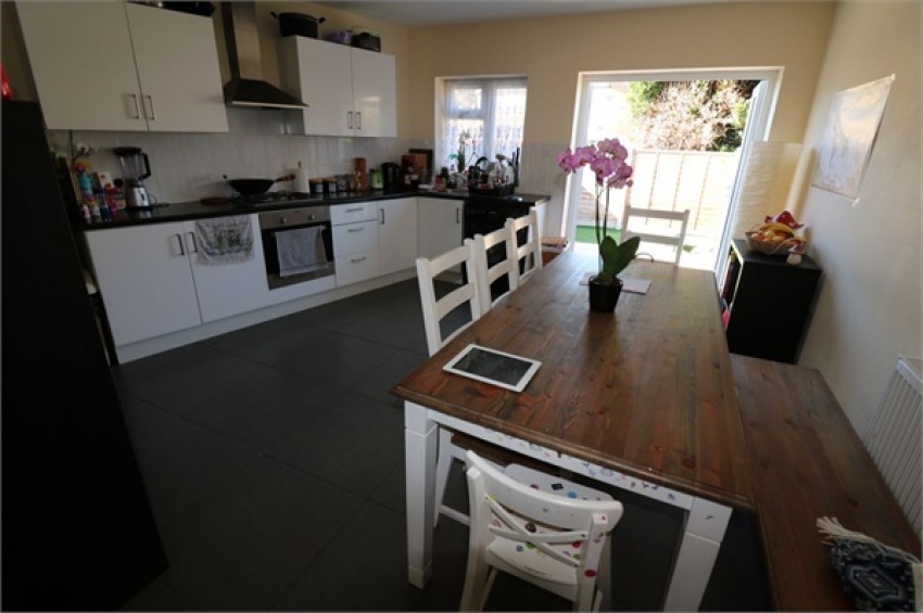 Images for Broadoak Avenue, Enfield, Greater London EAID:3131305421 BID:11055924