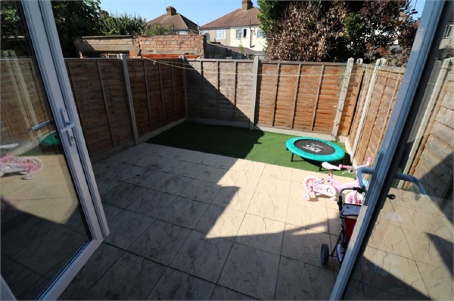 Images for Broadoak Avenue, Enfield, Greater London EAID:3131305421 BID:11055924