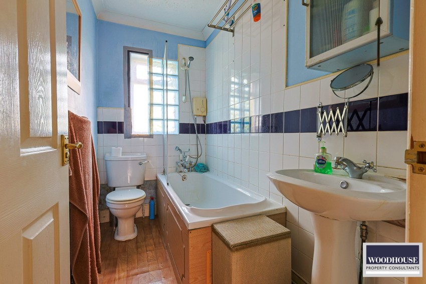 Images for Cadmore Lane, Cheshunt, Hertfordshire EAID:3131305421 BID:11055924
