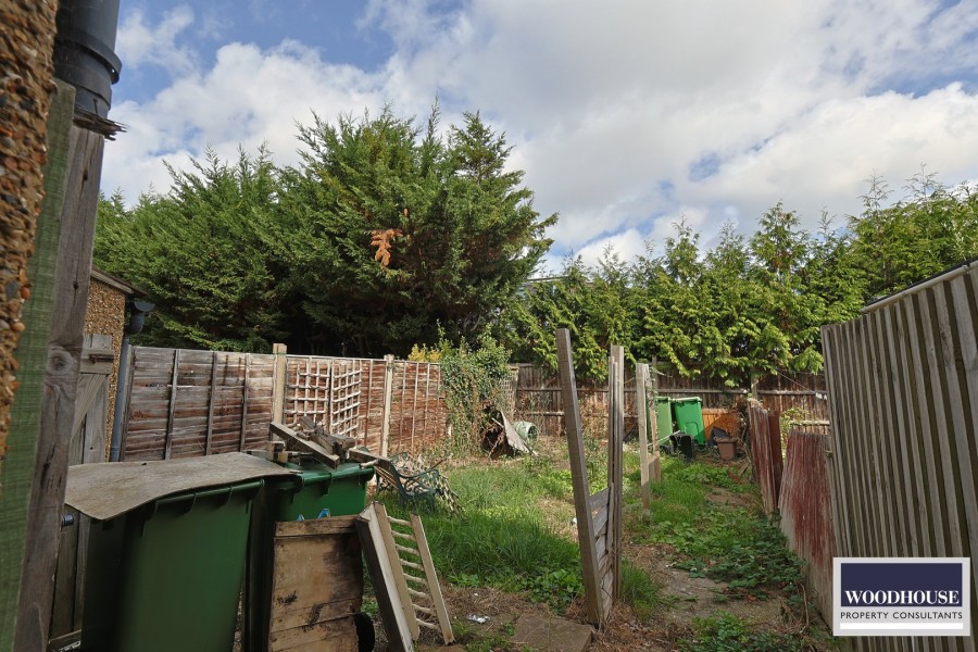Images for Cadmore Lane, Cheshunt, Hertfordshire EAID:3131305421 BID:11055924