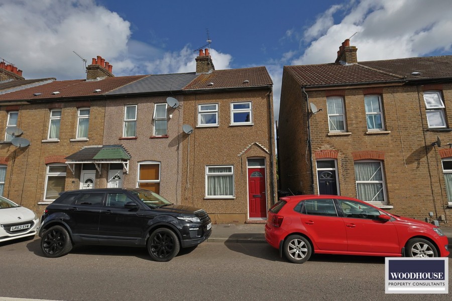Images for Cadmore Lane, Cheshunt, Hertfordshire EAID:3131305421 BID:11055924