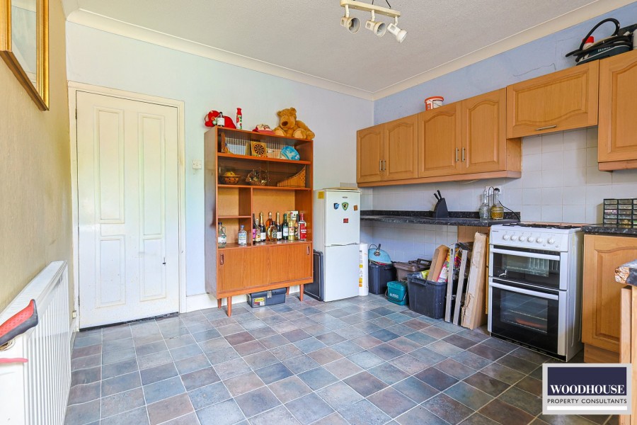 Images for Cadmore Lane, Cheshunt, Hertfordshire EAID:3131305421 BID:11055924