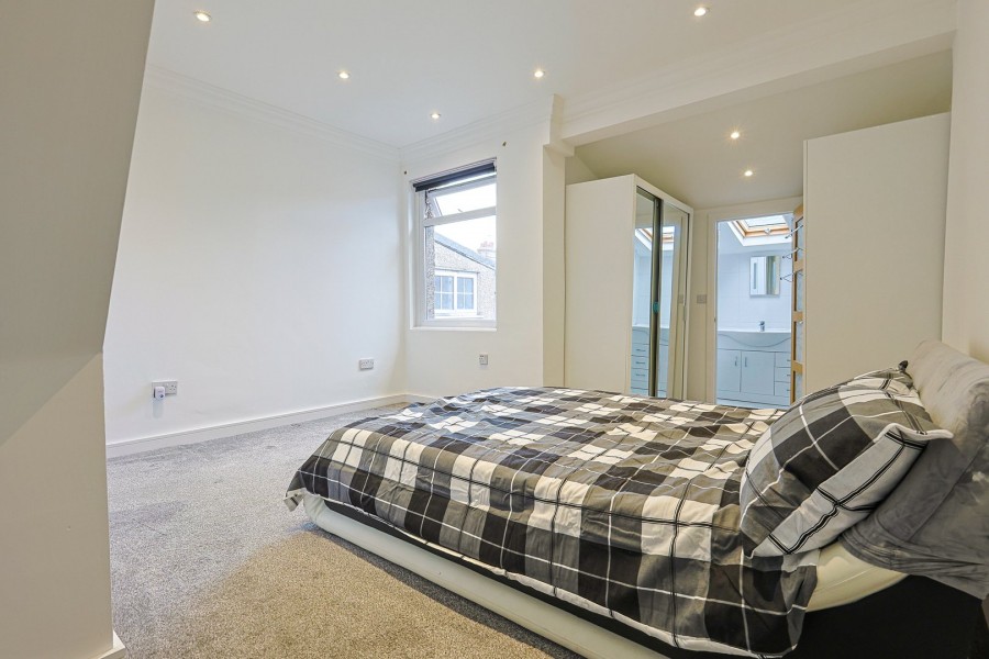 Images for Queens Road, Waltham Cross, Hertfordshire EAID:3131305421 BID:11055924