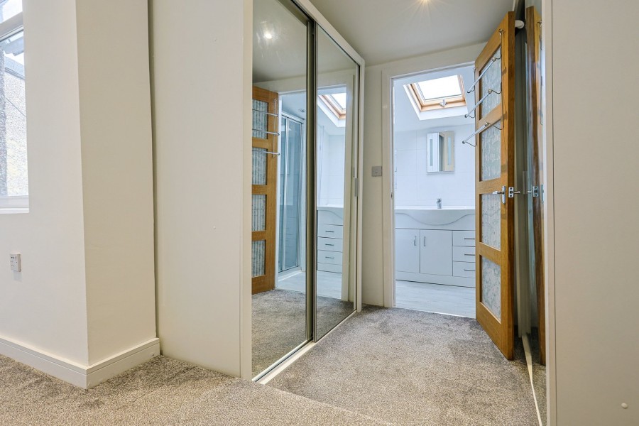Images for Queens Road, Waltham Cross, Hertfordshire EAID:3131305421 BID:11055924