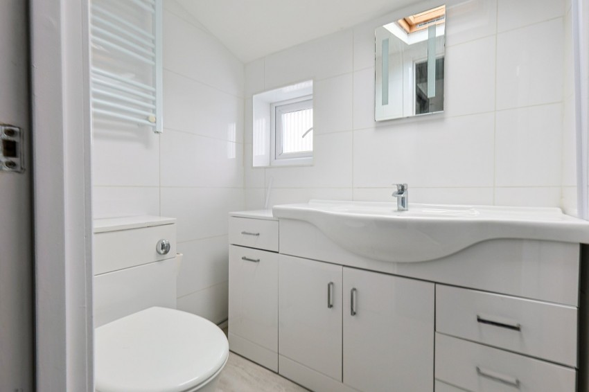 Images for Queens Road, Waltham Cross, Hertfordshire EAID:3131305421 BID:11055924